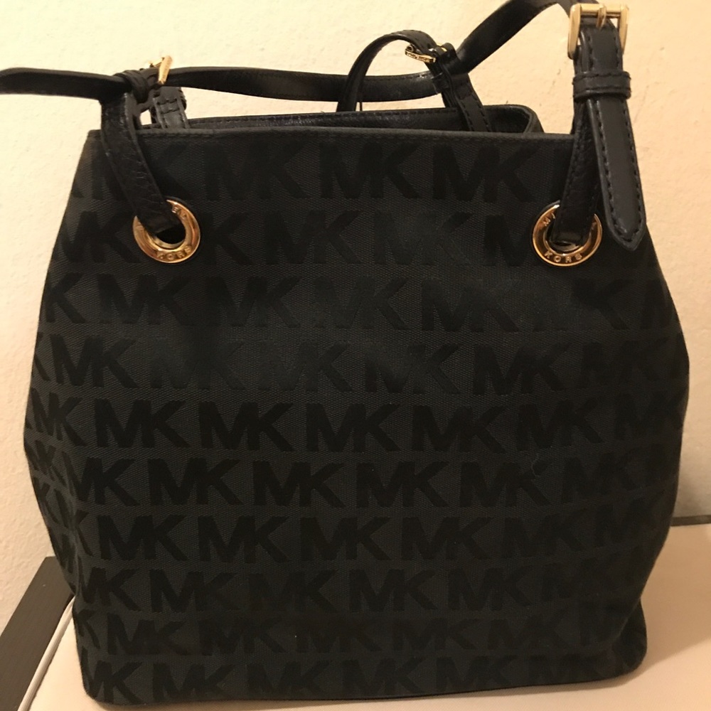 Micheal Kors bag